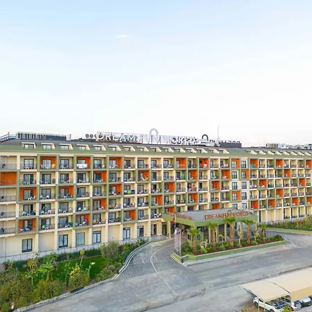 Hotel Dream Fun World Side