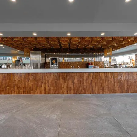 호텔 Dream Fun World 5*