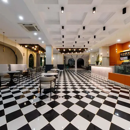 Dream Fun World מלון