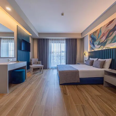 Dream Fun World מלון 5*