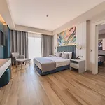 Dream Fun World Hotel